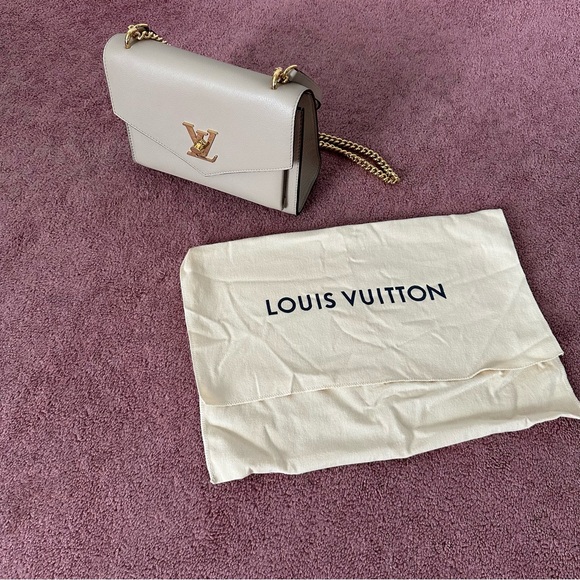Louis Vuitton Mylockme Chain Pochette - Picture 4 of 6